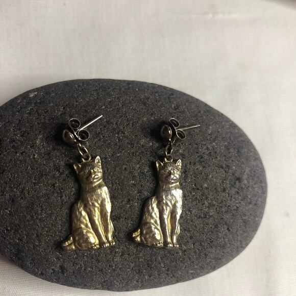 Lot of 3 Vintage Kitty Cat Brooches & Pair of Earrings Cat Lover Kitten - Picture 3 of 9